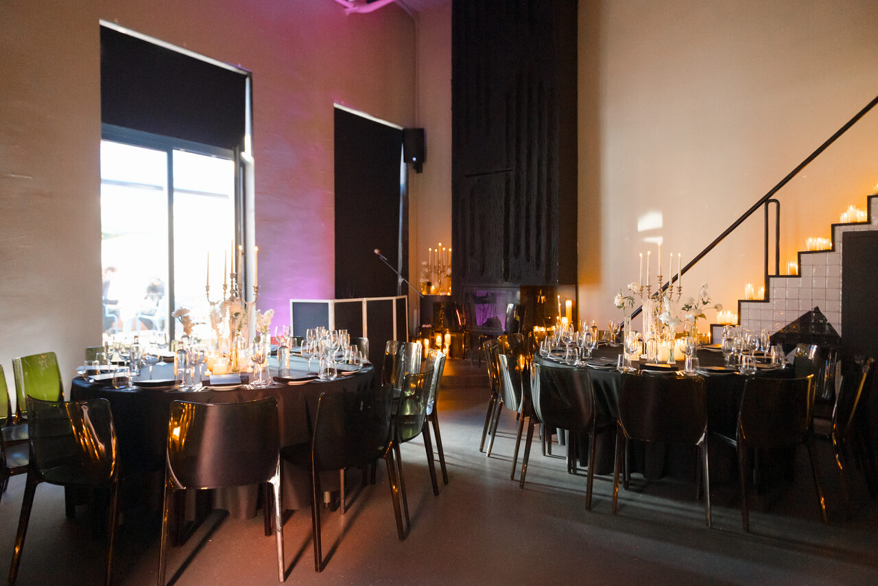 Арендовать OMEGA LOFT. Лофт с террасой и камином 