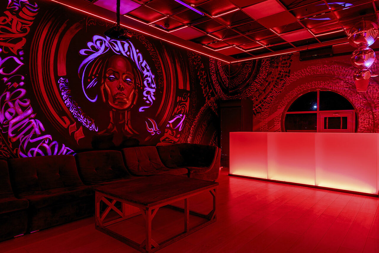 Арендовать LoftForParty. Cyberpunk