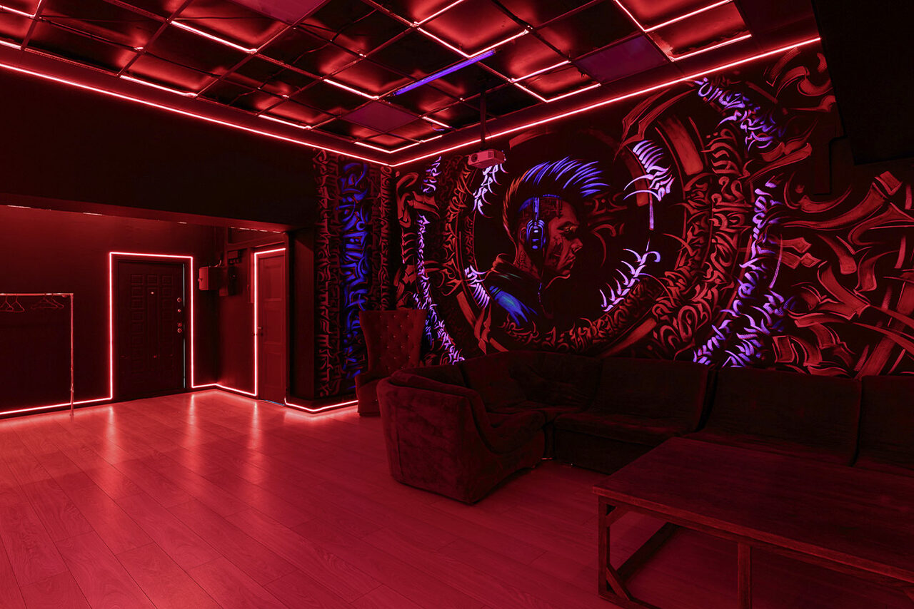 Арендовать LoftForParty. Cyberpunk