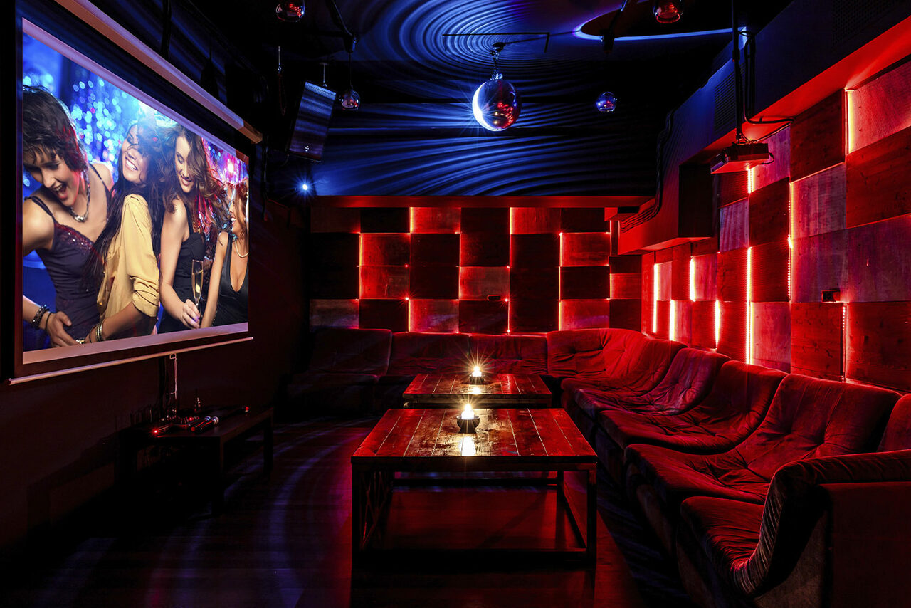 Арендовать LoftForParty. Moon. Лофт со светомузыкой