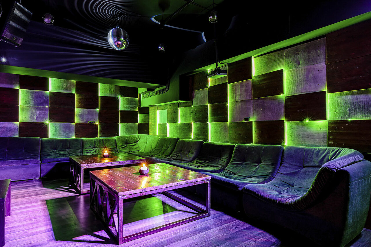 Арендовать LoftForParty. Moon. Лофт со светомузыкой