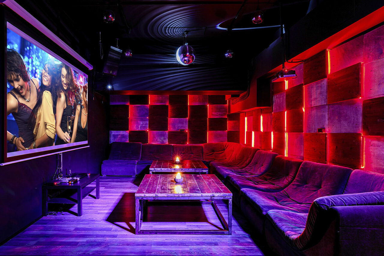Арендовать LoftForParty. Moon. Лофт со светомузыкой