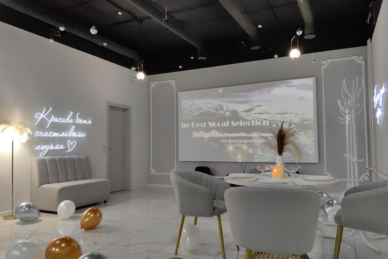 Арендовать Classic. Элегантный лофт в классическом стиле с диско‑шаром 