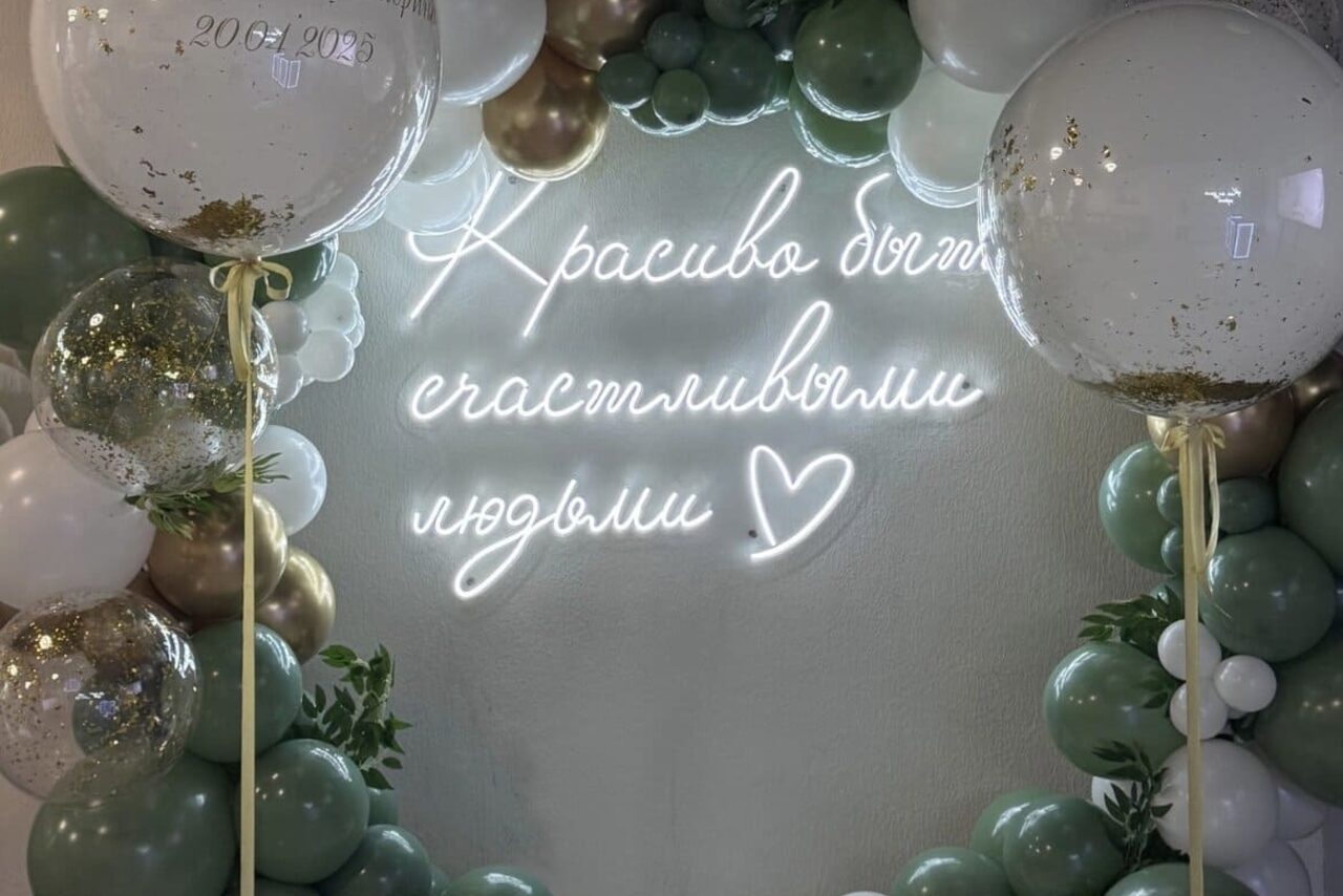 Арендовать Classic. Элегантный лофт в классическом стиле с диско‑шаром 