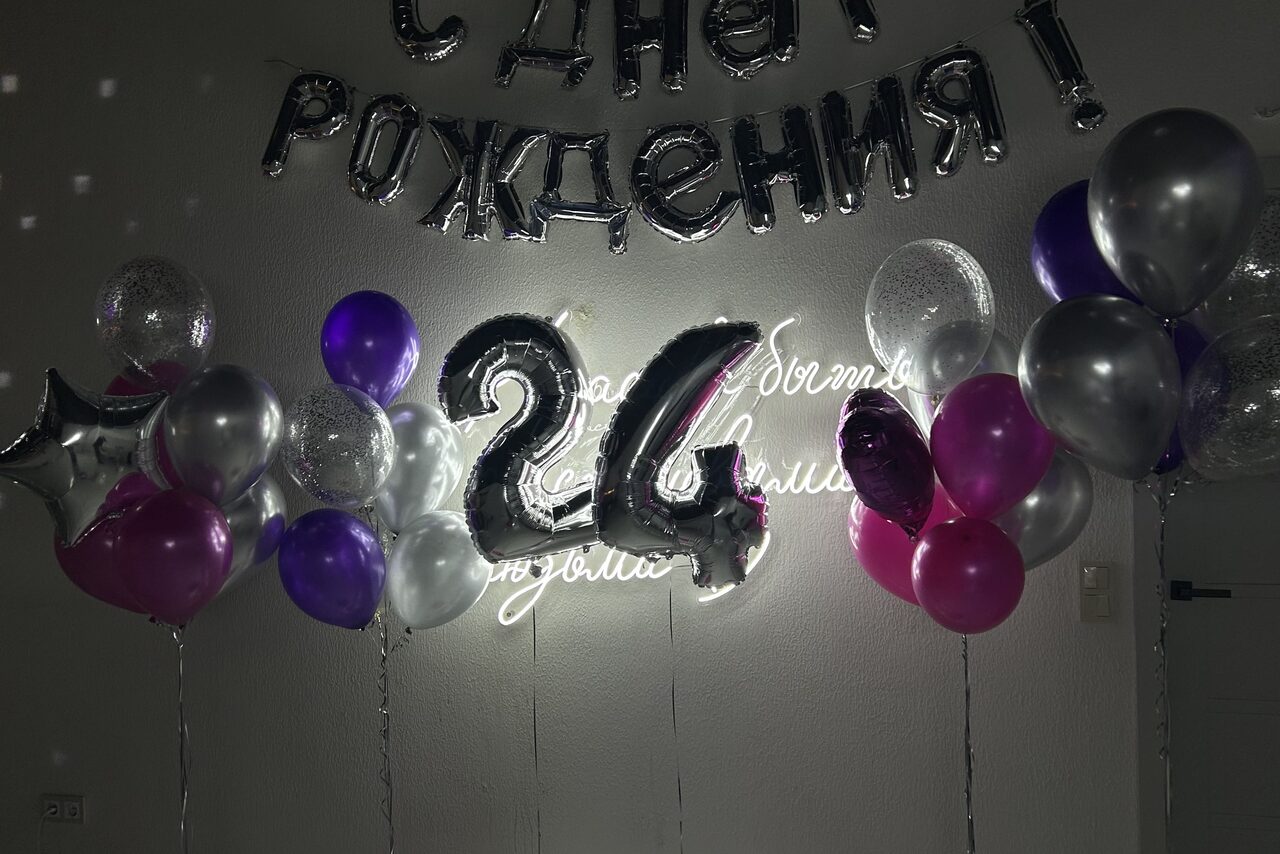 Арендовать Classic. Элегантный лофт в классическом стиле с диско‑шаром 