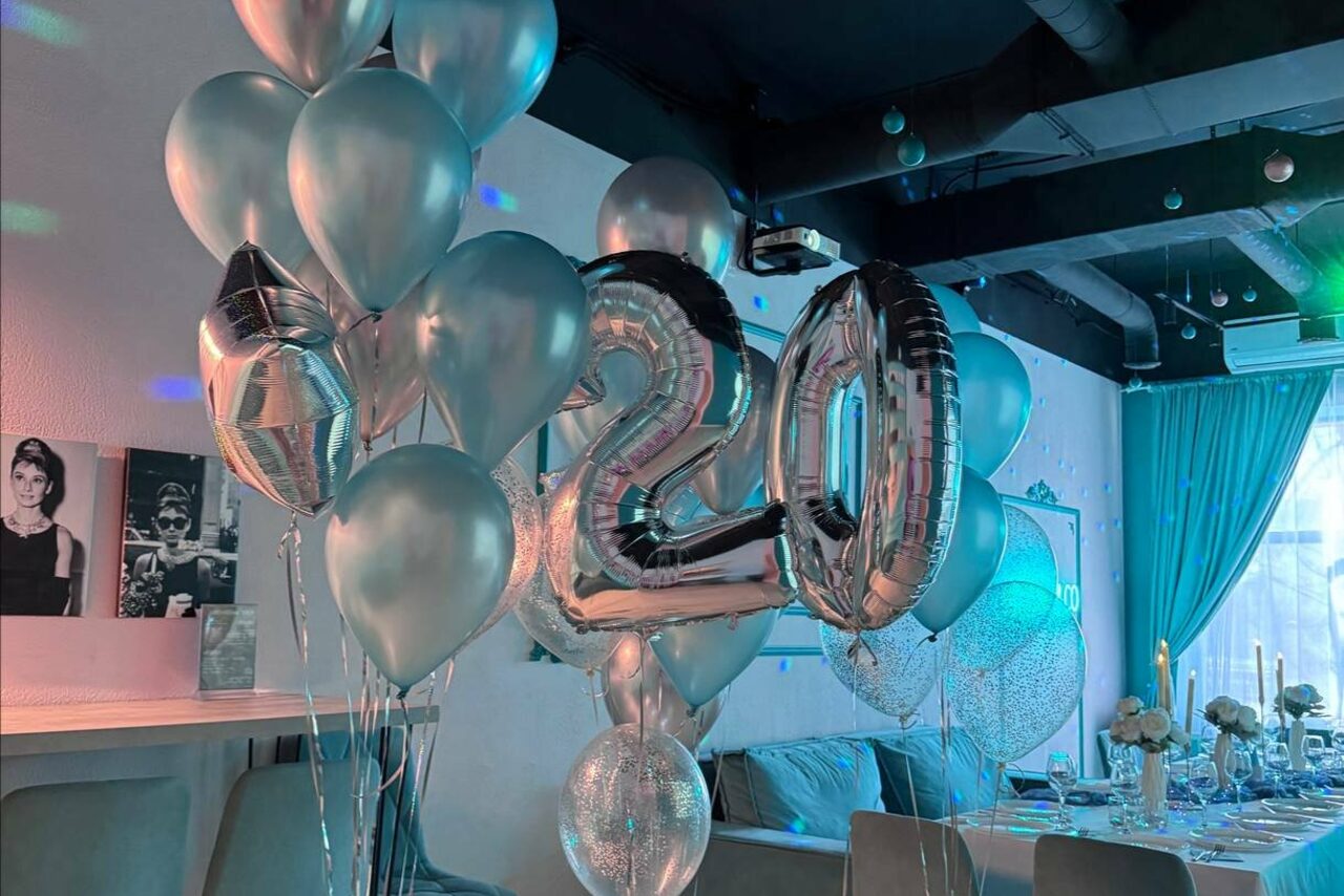 Арендовать Tiffany. Изысканный лофт с мебелью, светомузыкой и караоке