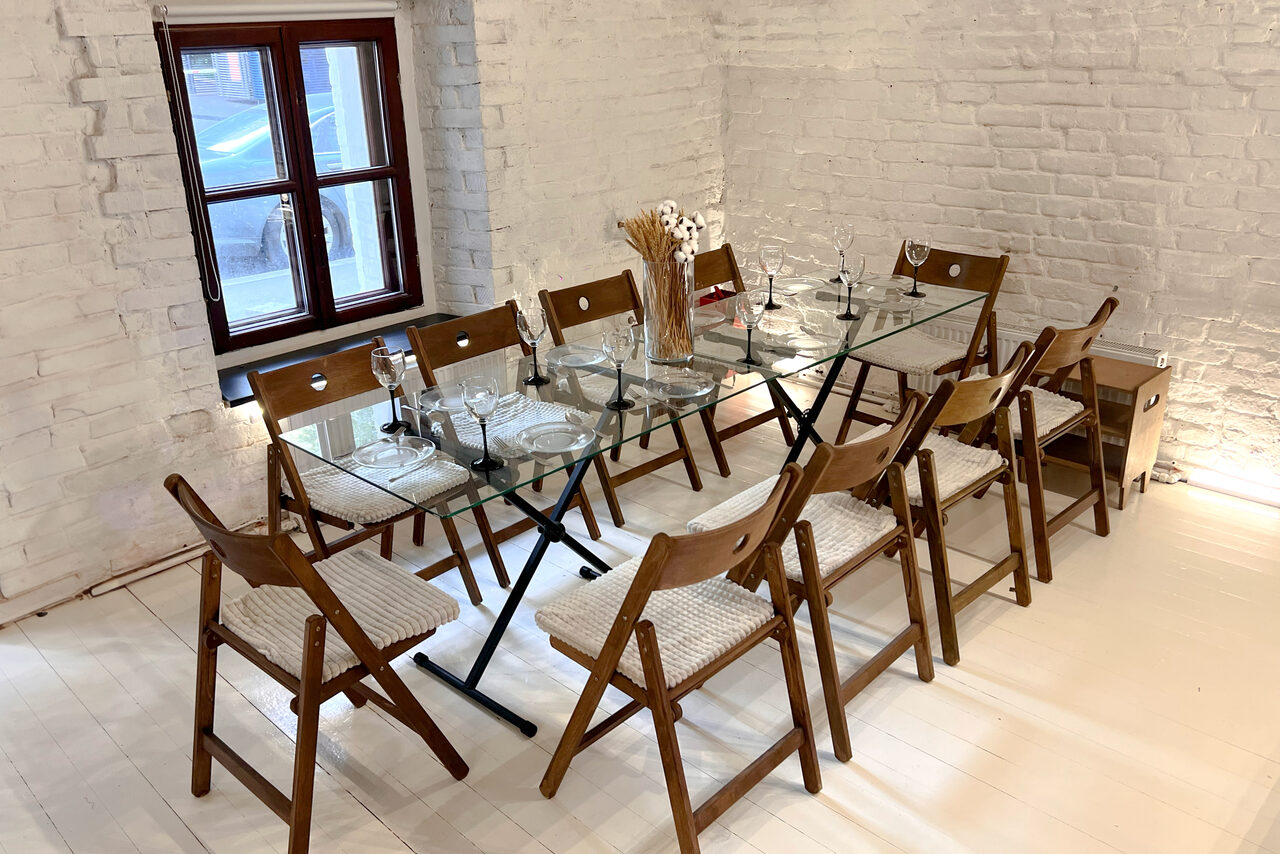 Арендовать Лофт из белого кирпича в центре