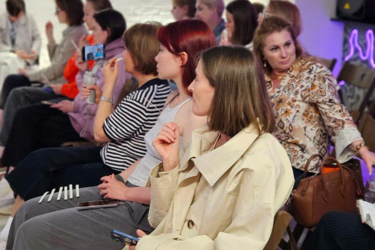 Арендовать Лофт из белого кирпича в центре