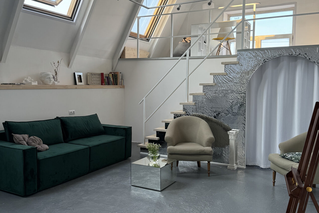 Арендовать Арт-лофт на мансардном этаже