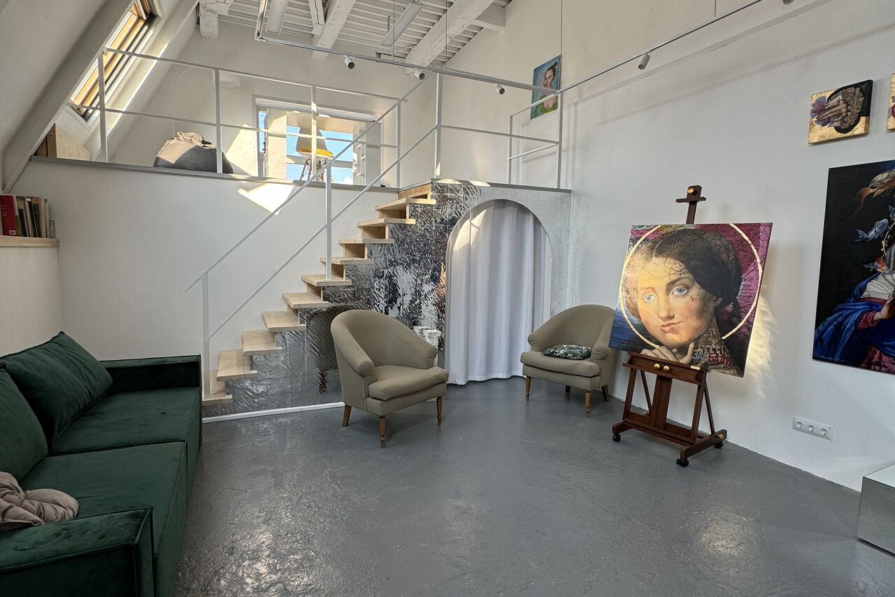 Арендовать Арт-лофт на мансардном этаже