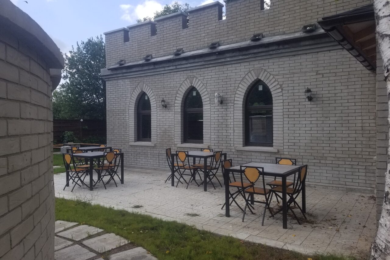 Арендовать Средневековый замок рядом с поселком Лисий Нос