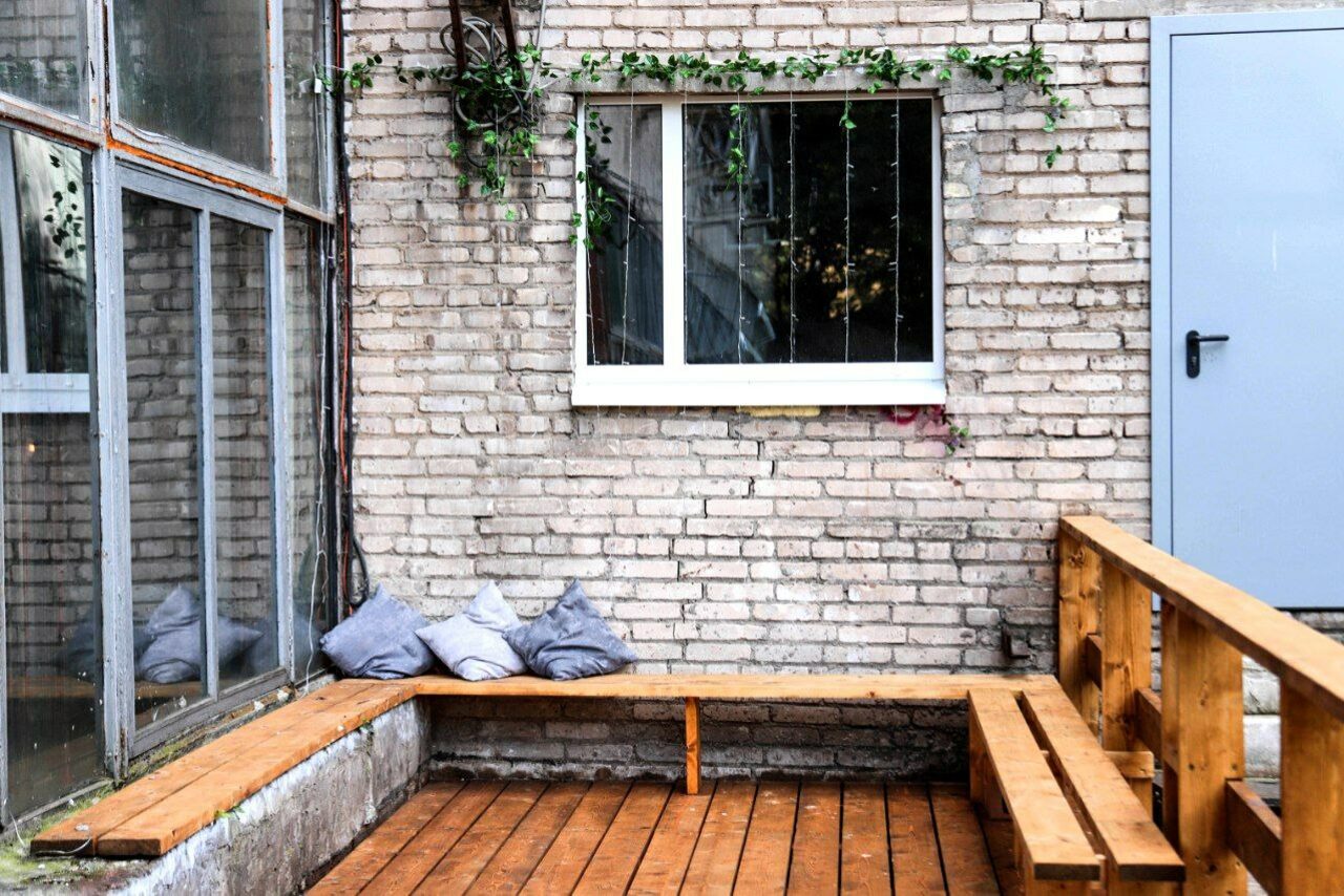 Арендовать Лес. Двухъярусное арт-пространство с верандой