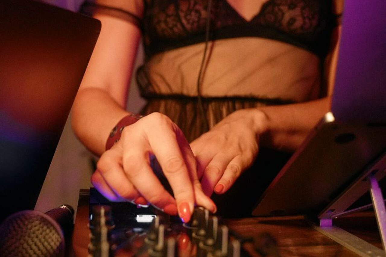 Арендовать Лес. Двухъярусное арт-пространство с верандой