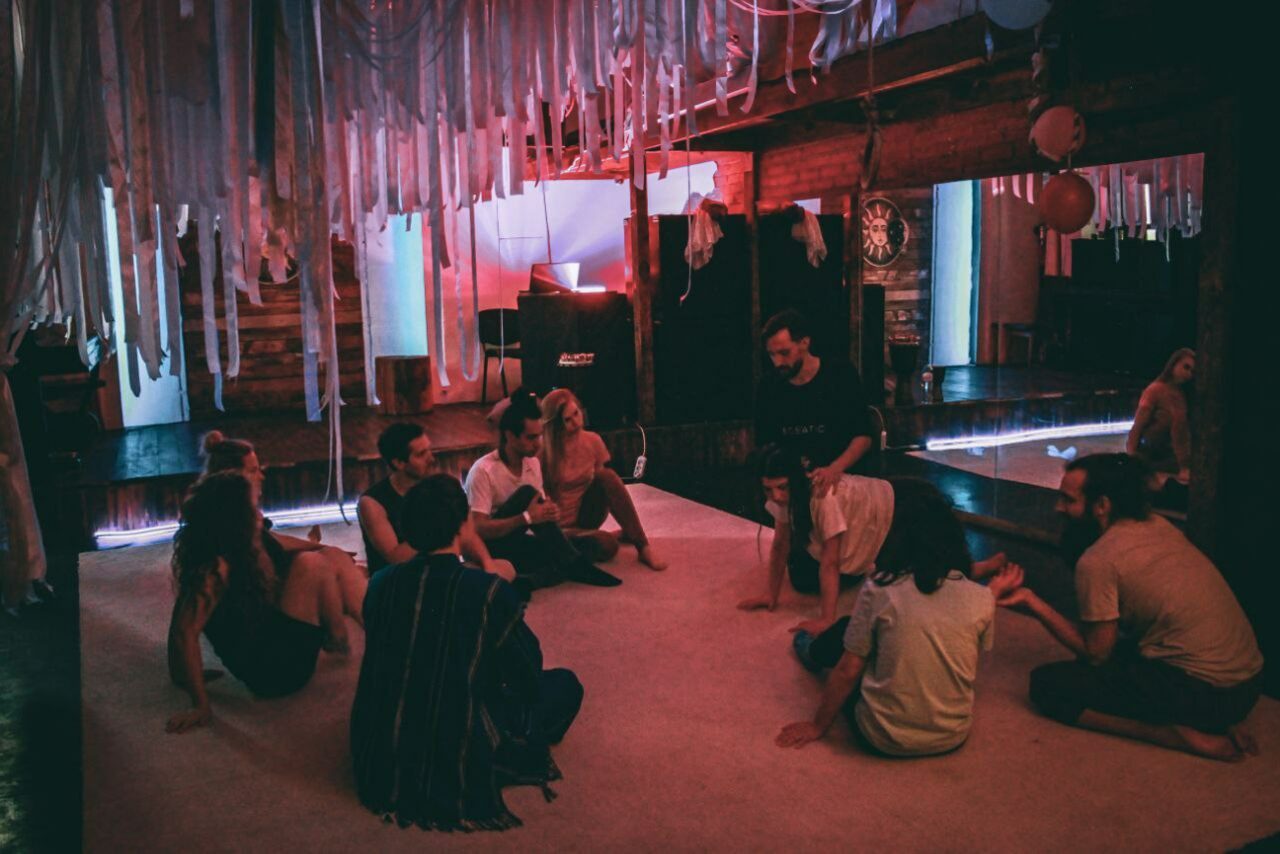 Арендовать Лес. Двухъярусное арт-пространство с верандой