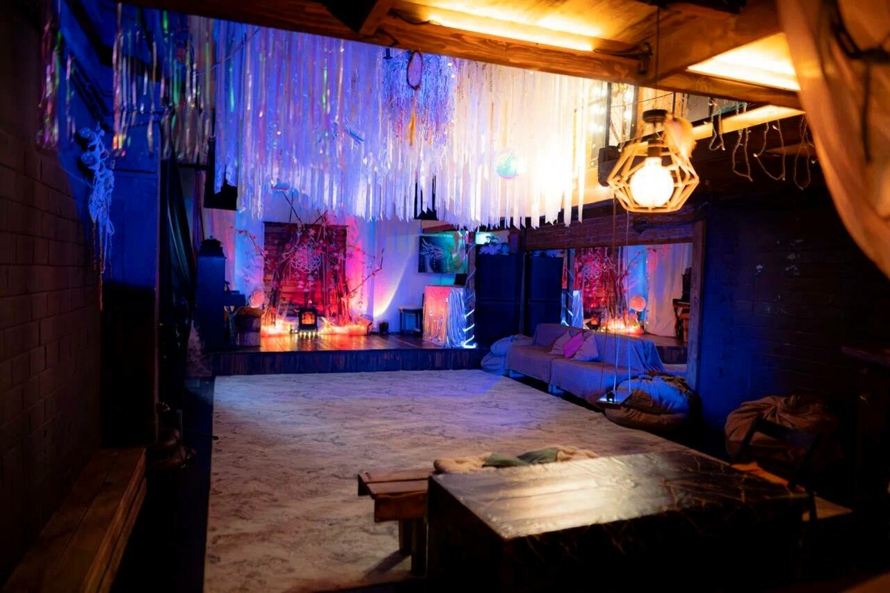 Арендовать Лес. Двухъярусное арт-пространство с верандой