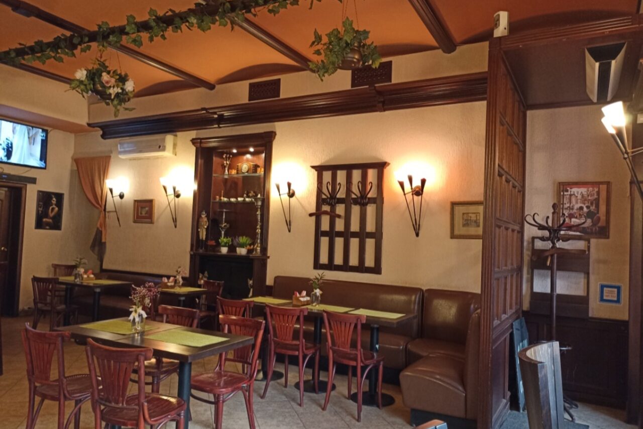 Арендовать Уютный камерный лофт-бар