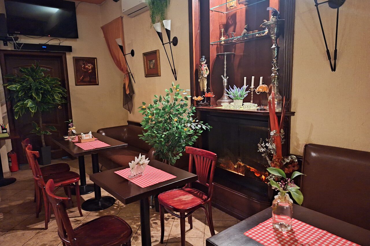 Арендовать Уютный камерный лофт-бар