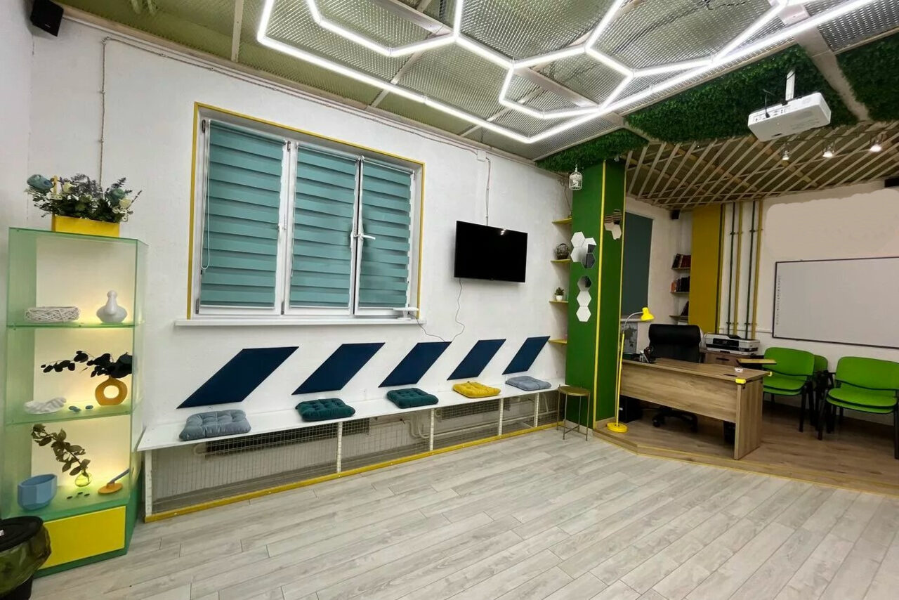 Арендовать Дизайнерское пространство с кухней