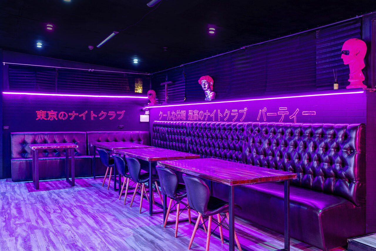 Арендовать LoftForParty (ЛофтФорПати). Японский киберпанк в неоновом стиле