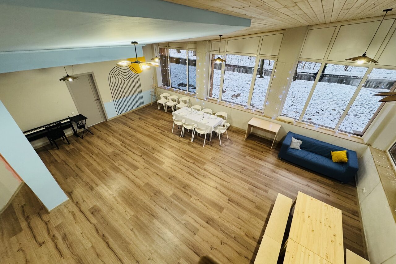 Арендовать Просторный лофт для семейных мероприятий