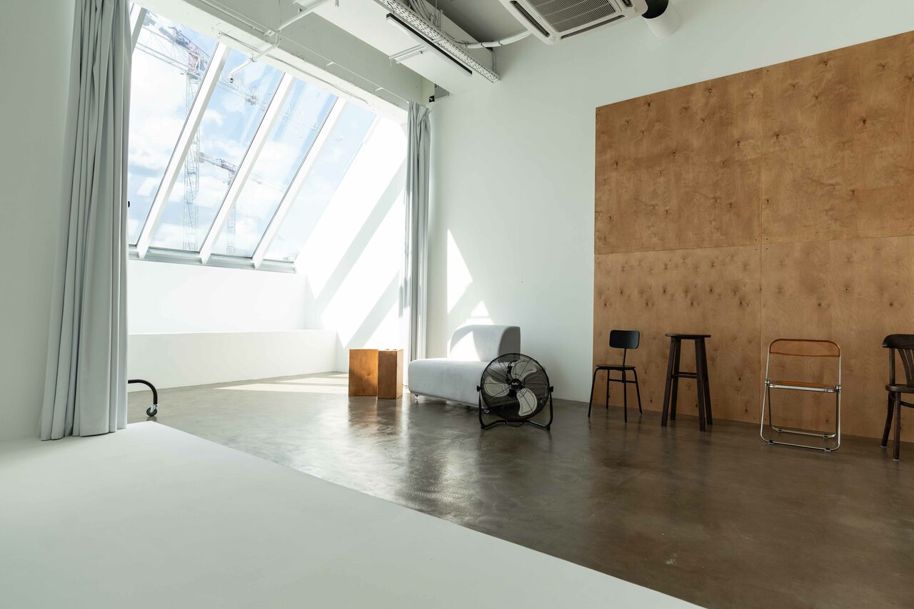 Арендовать Стильный зал на Васильевском острове