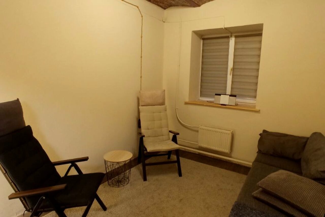 Арендовать Помещение 11 кв.м. в отдельно стоящем домике