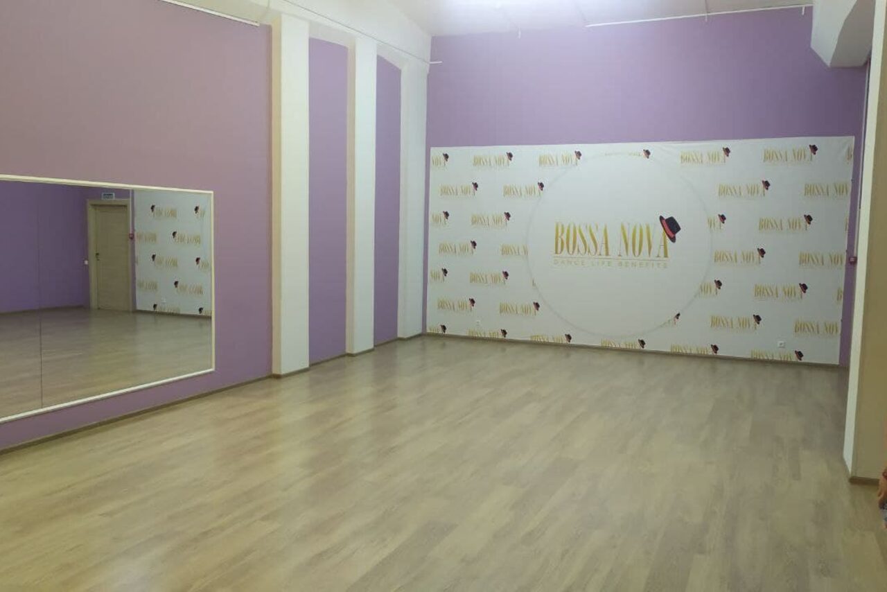 Арендовать Танцевальный зал 90 кв.м.