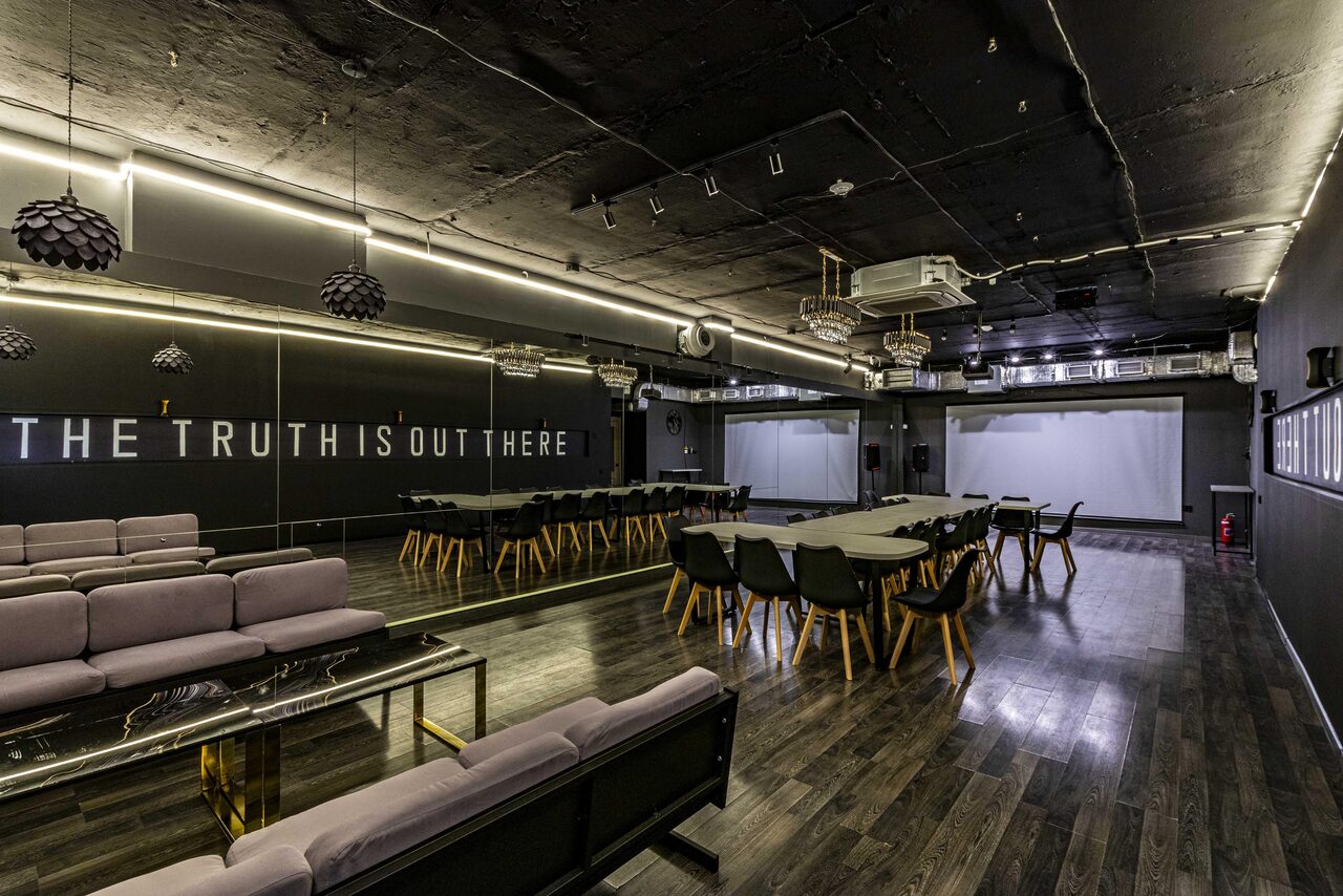 Арендовать Лофт в стиле фантастики