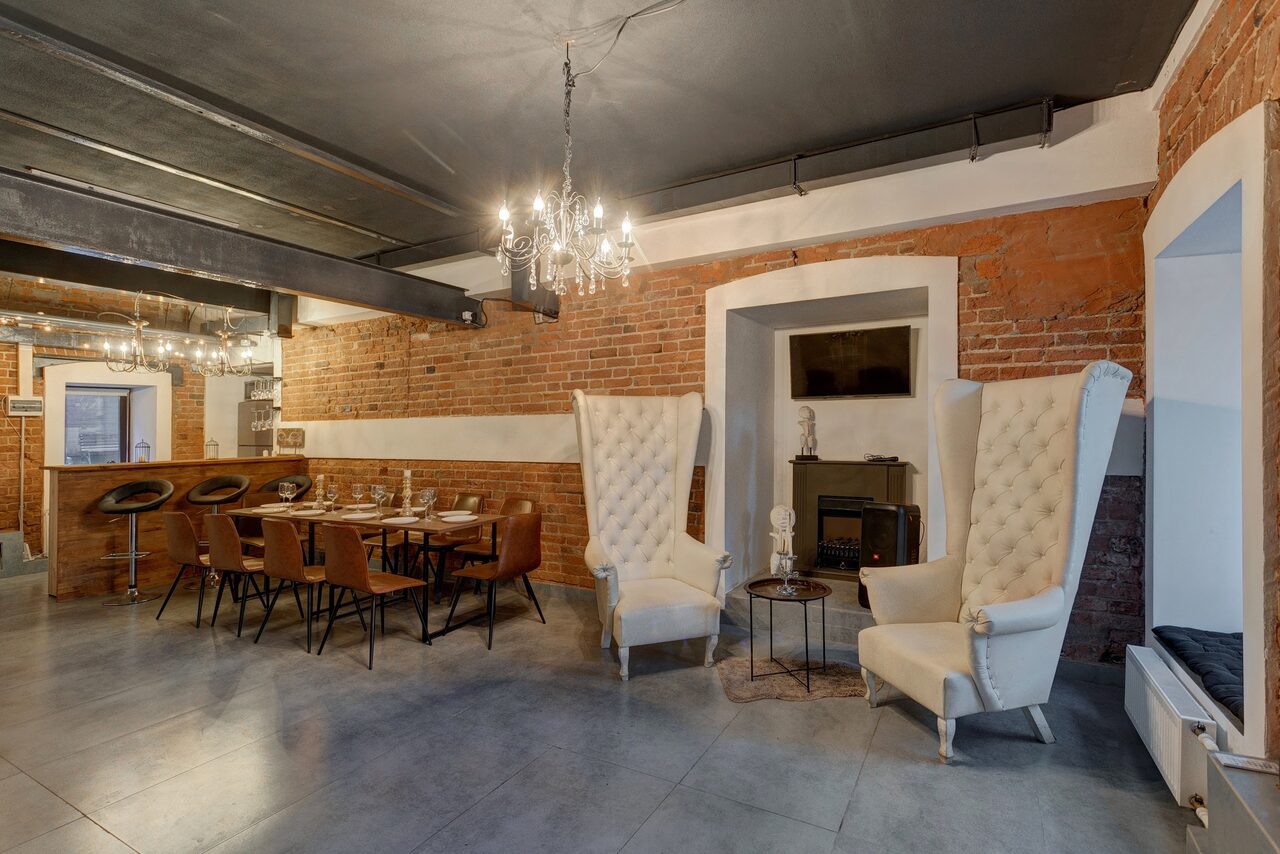 Арендовать Стильный лофт-зал на Бауманской