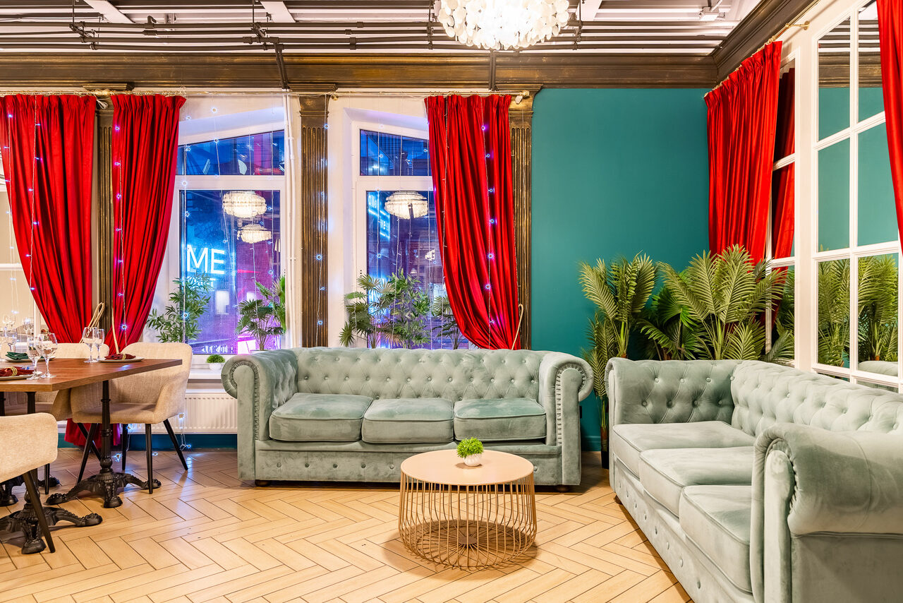 Арендовать Светлый и стильный лофт-зал