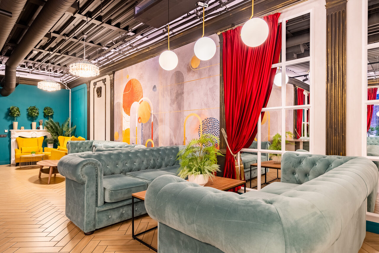 Арендовать Светлый и стильный лофт-зал