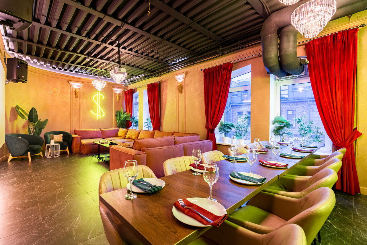 Арендовать Атмосферный лофт-зал