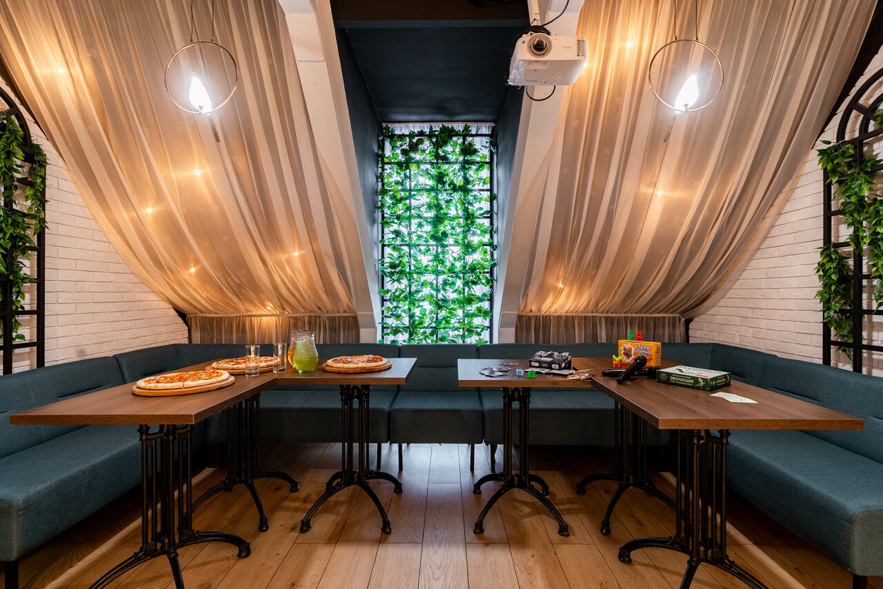 Арендовать Сказочный лофт-зал