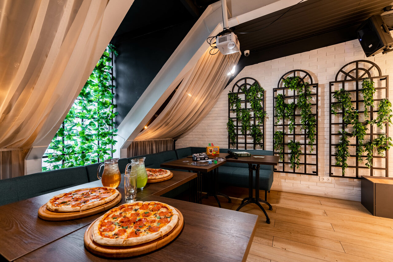 Арендовать Сказочный лофт-зал