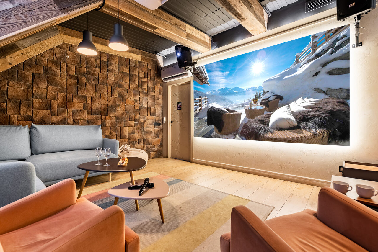 Арендовать Лофт-зал в стиле горнолыжного курорта