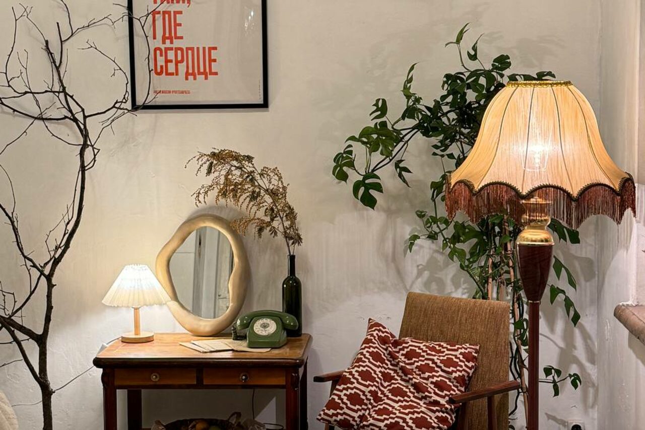 Арендовать Уютная фотостудия с большими окнами