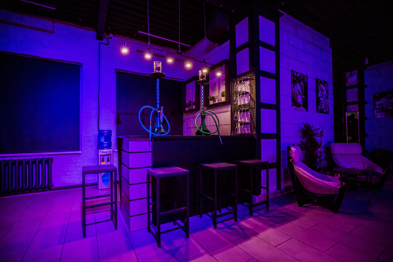 Арендовать Лофт Дельта. Большой лофт со сценой, караоке, активностями