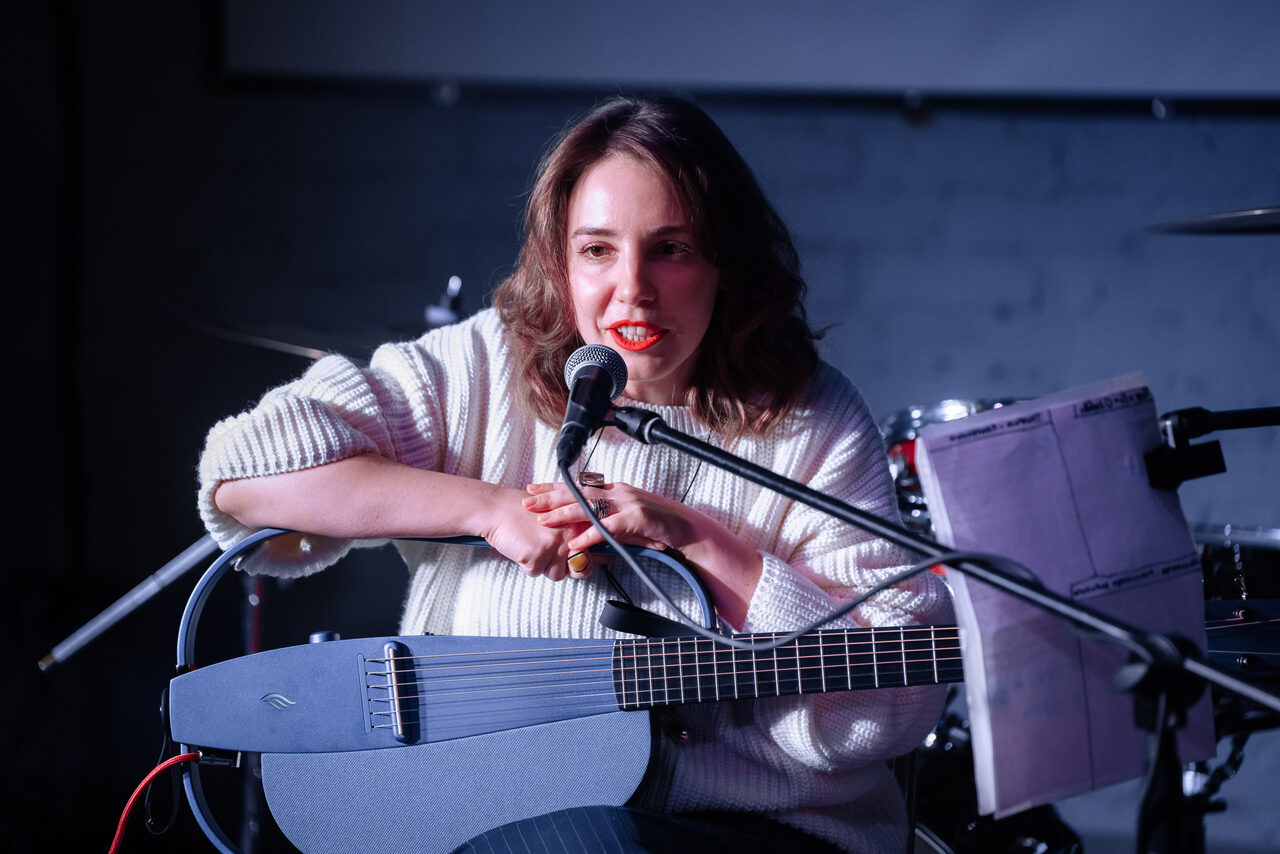 Арендовать Лофт Дельта. Большой лофт со сценой, караоке, активностями