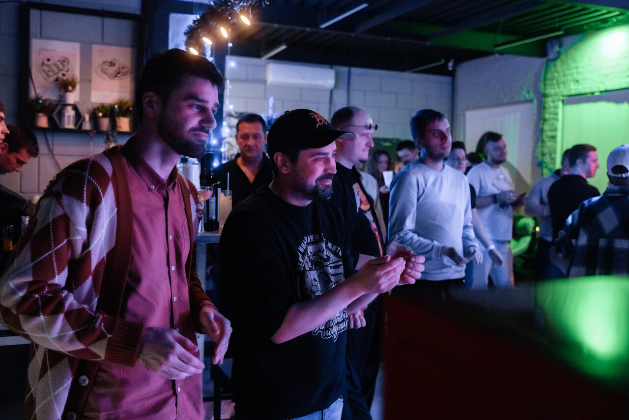 Арендовать Лофт Дельта. Большой лофт со сценой, караоке, активностями