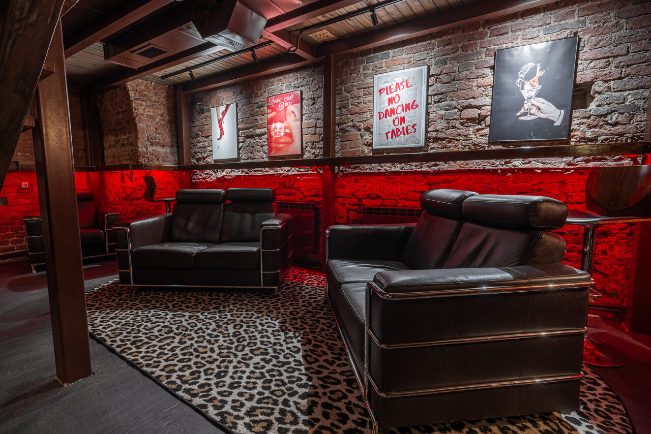 Арендовать Атмосферный лофт-зал в центре города