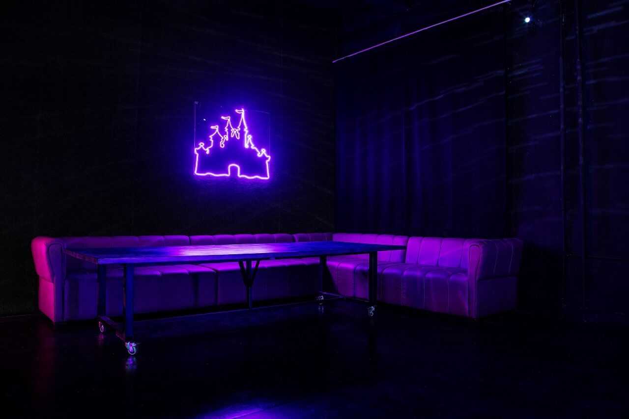 Арендовать Фото карета. Сказка. Двухуровневый лофт