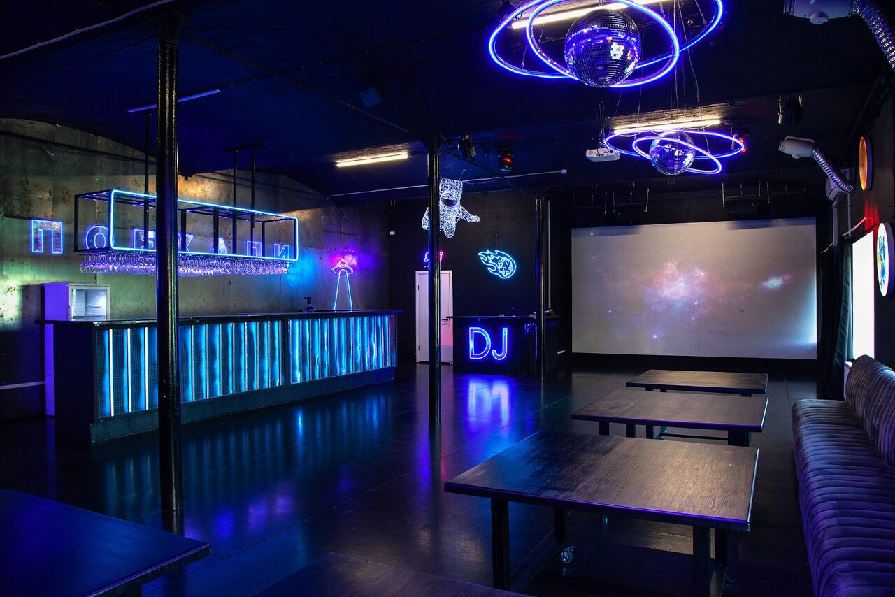 Арендовать Лофт с космическим дизайном