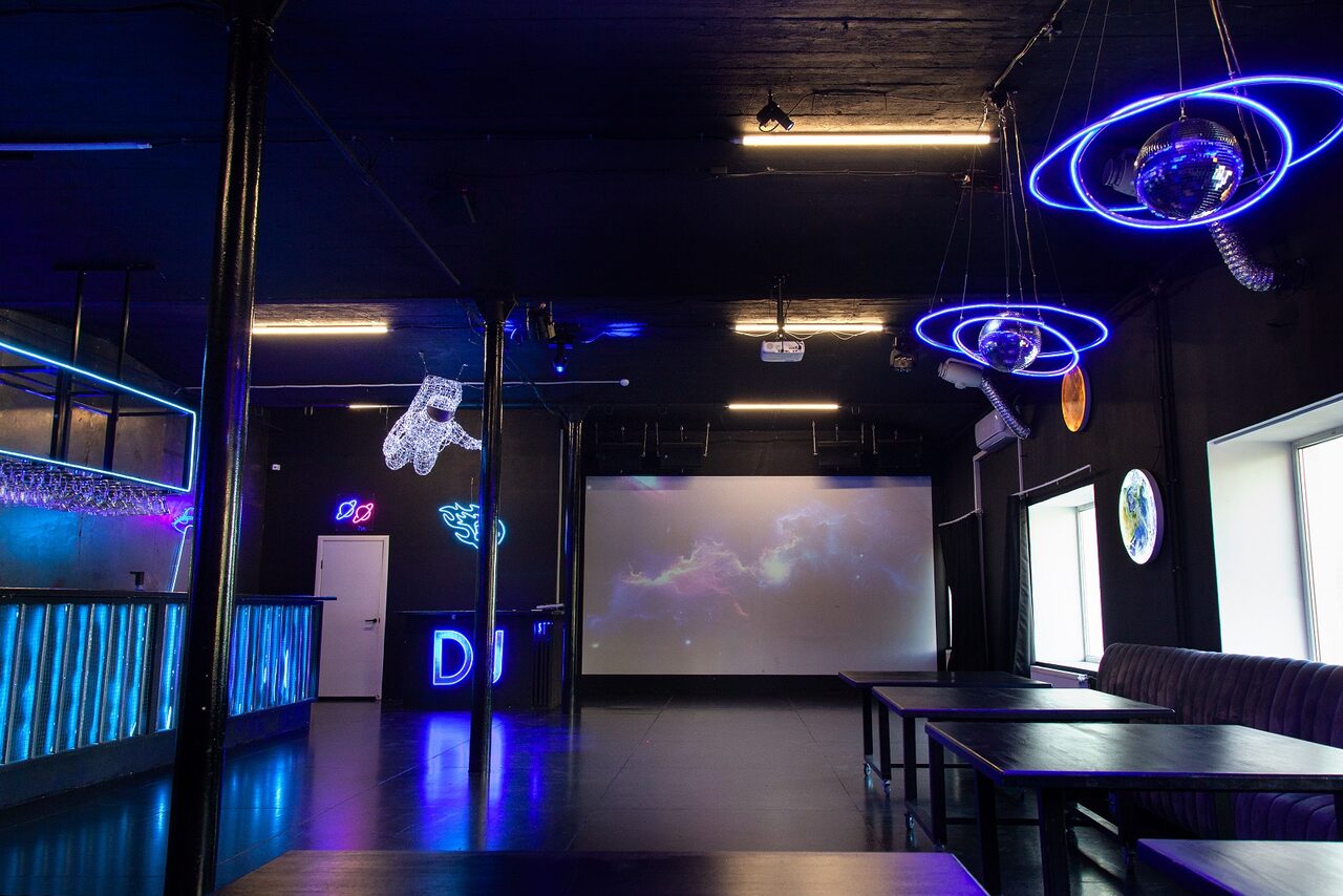 Арендовать Лофт с космическим дизайном