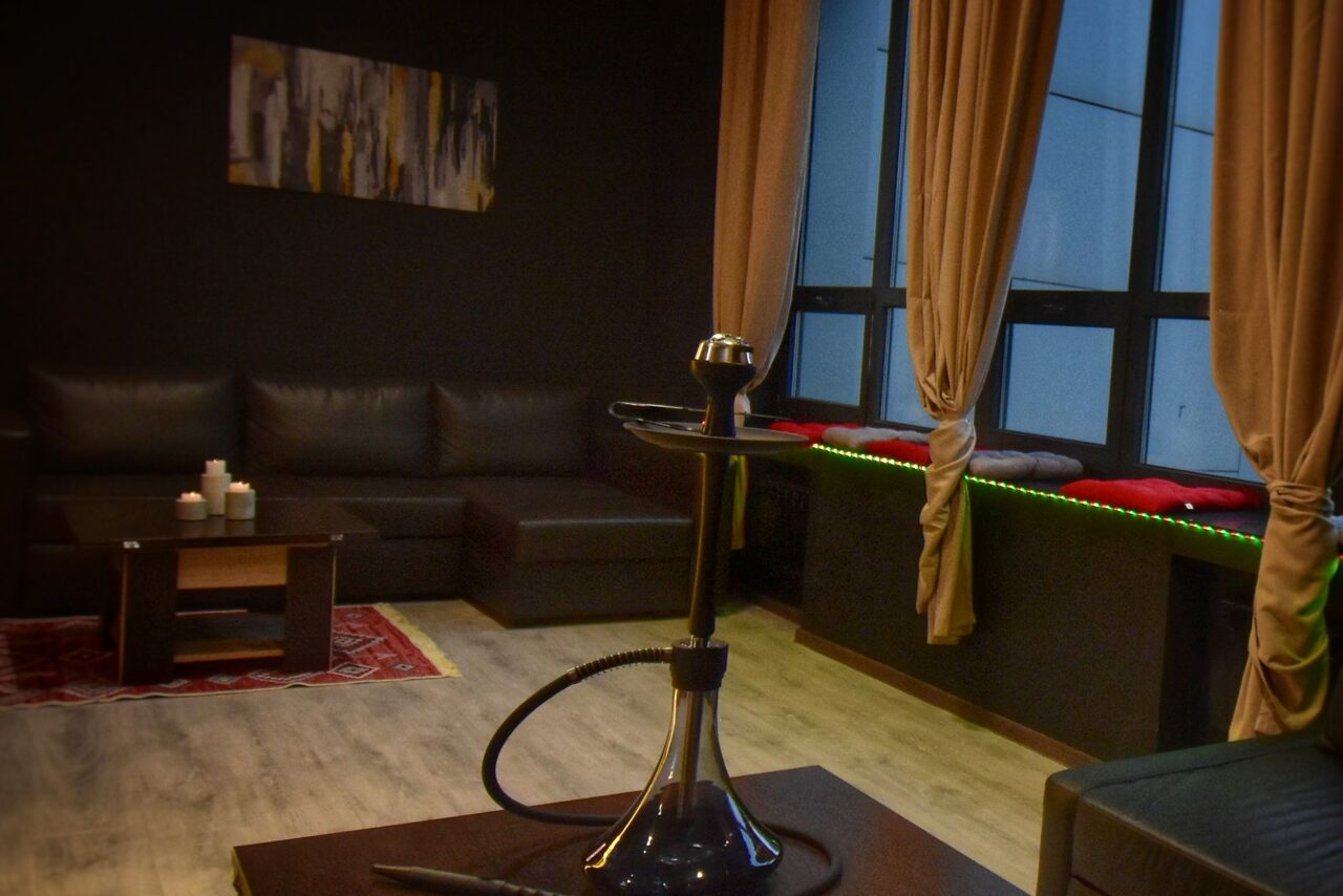 Арендовать Тёмный уютный лофт