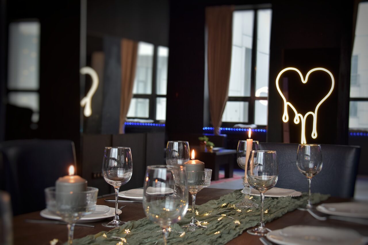 Арендовать Тёмный уютный лофт