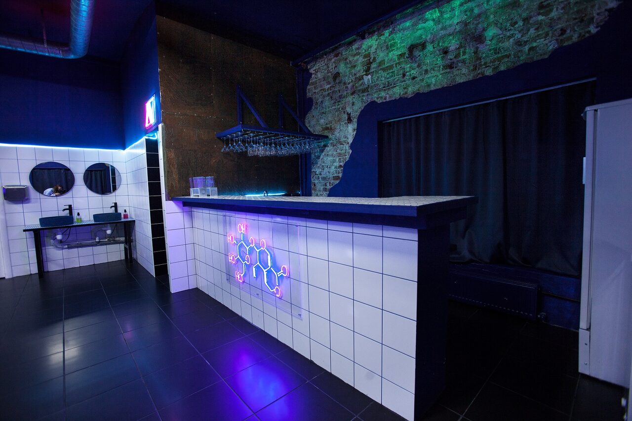 Арендовать Лофт для светящихся вечеринок