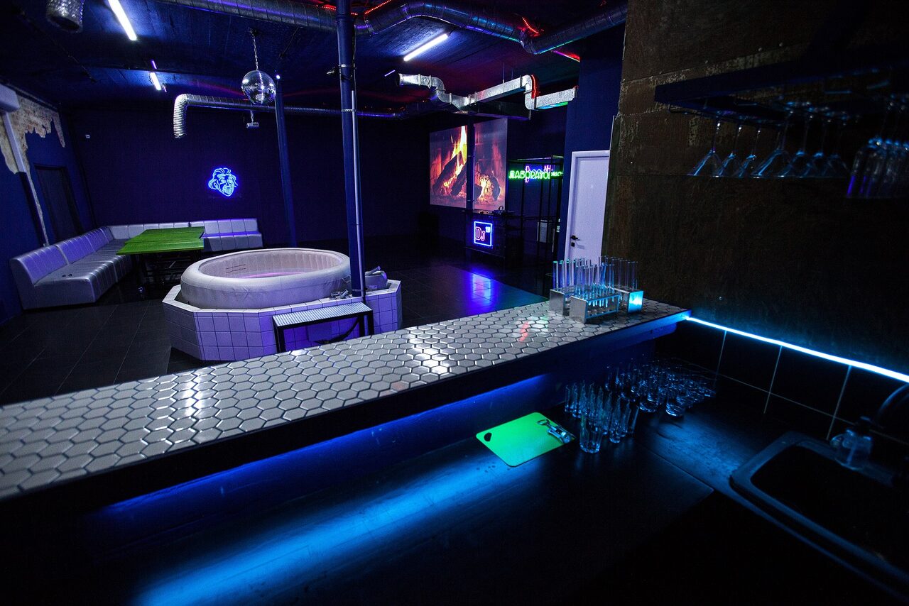 Арендовать Лофт для светящихся вечеринок