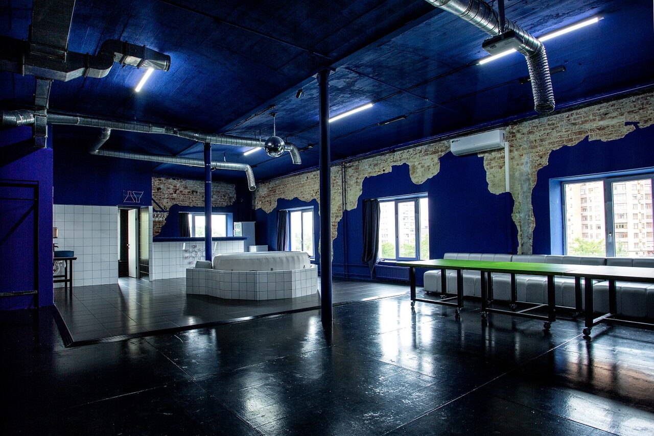 Арендовать Лофт для светящихся вечеринок