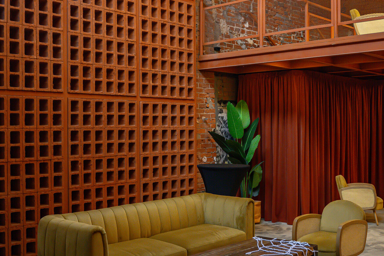 Арендовать Аутентичный и современный лофт-зал