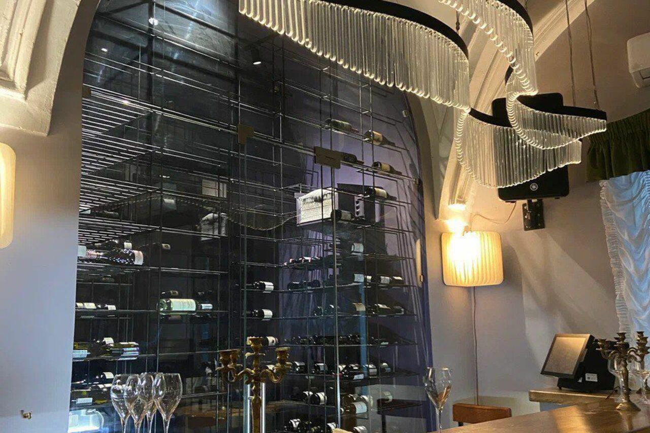 Арендовать Лендок. Банкетный зал в историческом здании 